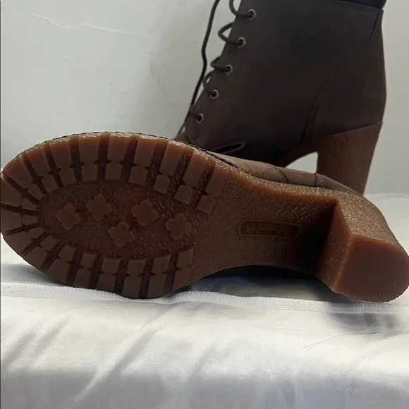 Timberland Women's Dark Brown Heeled Boots - Picture 4 of 7